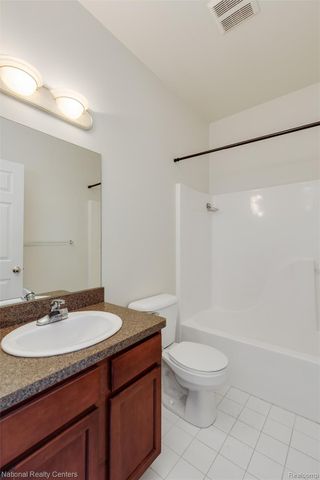 41582 Hamlet Lane 68, Novi, MI 48375