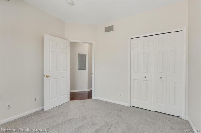 41582 Hamlet Lane 68, Novi, MI 48375