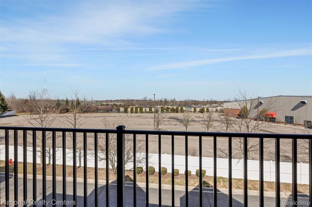 41582 Hamlet Lane 68, Novi, MI 48375