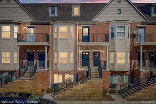 41582 Hamlet Lane 68, Novi, MI 48375