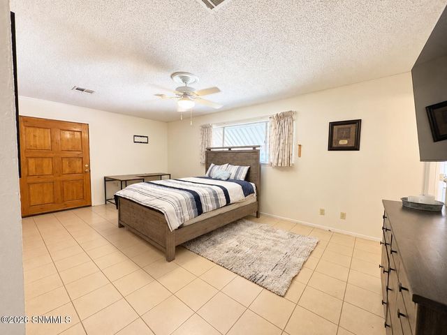 2050 Enzie Drive, Las Cruces, NM 88001