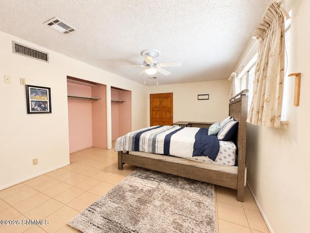 2050 Enzie Drive, Las Cruces, NM 88001