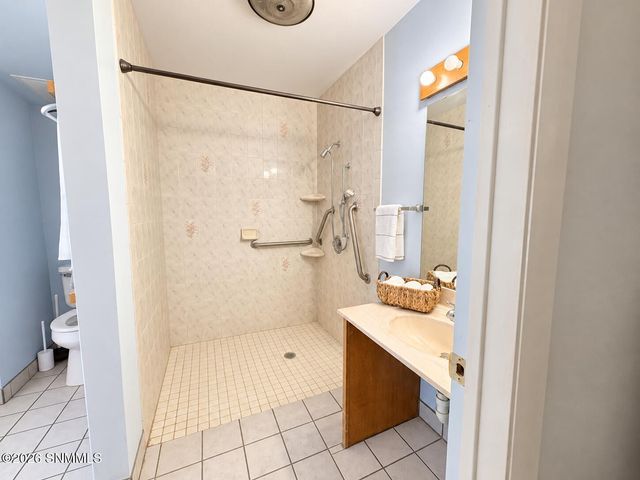 2050 Enzie Drive, Las Cruces, NM 88001