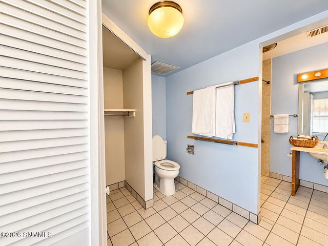2050 Enzie Drive, Las Cruces, NM 88001