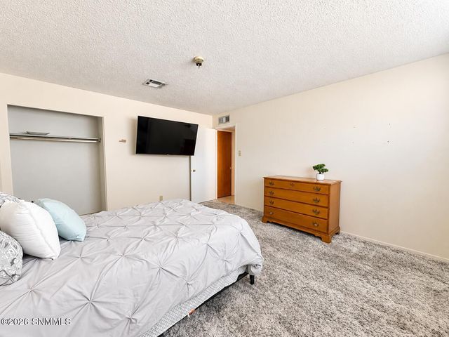 2050 Enzie Drive, Las Cruces, NM 88001