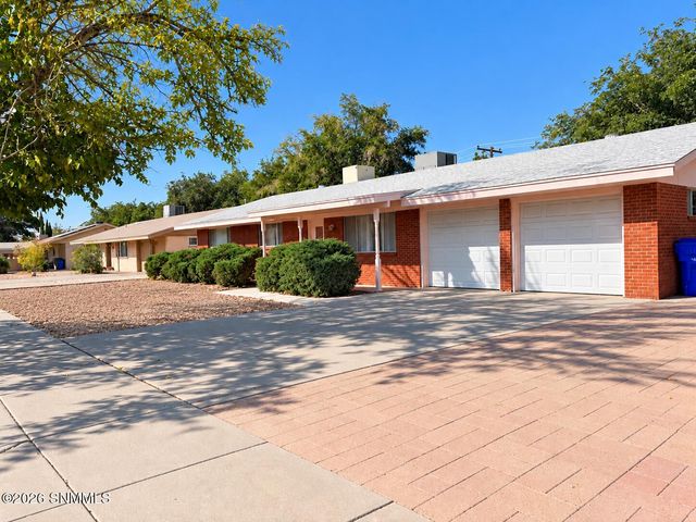 2050 Enzie Drive, Las Cruces, NM 88001