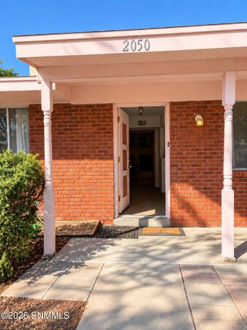 2050 Enzie Drive, Las Cruces, NM 88001