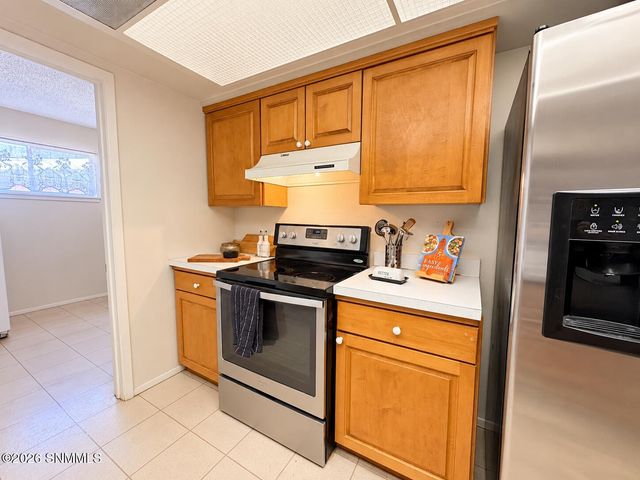 2050 Enzie Drive, Las Cruces, NM 88001