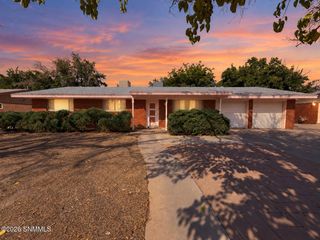 2050 Enzie Drive, Las Cruces, NM 88001