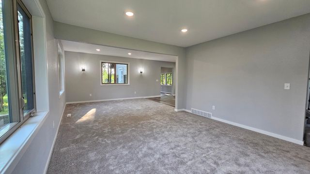 9961 Abert Avenue NE, Monticello, MN 55362