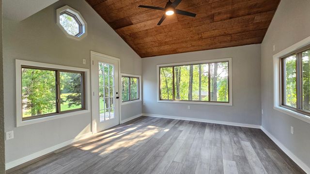 9961 Abert Avenue NE, Monticello, MN 55362