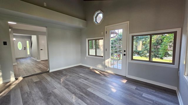 9961 Abert Avenue NE, Monticello, MN 55362