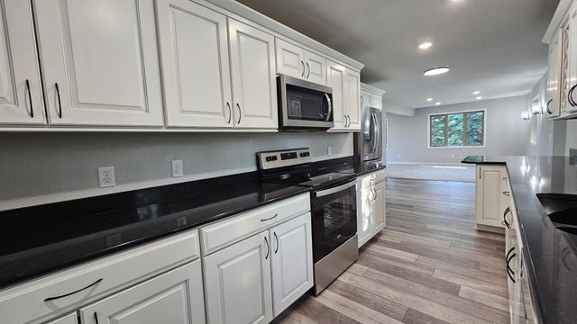 9961 Abert Avenue NE, Monticello, MN 55362