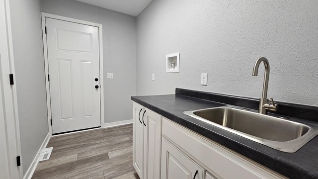 9961 Abert Avenue NE, Monticello, MN 55362