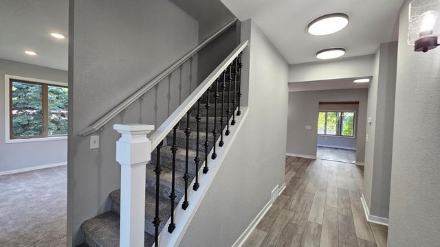 9961 Abert Avenue NE, Monticello, MN 55362