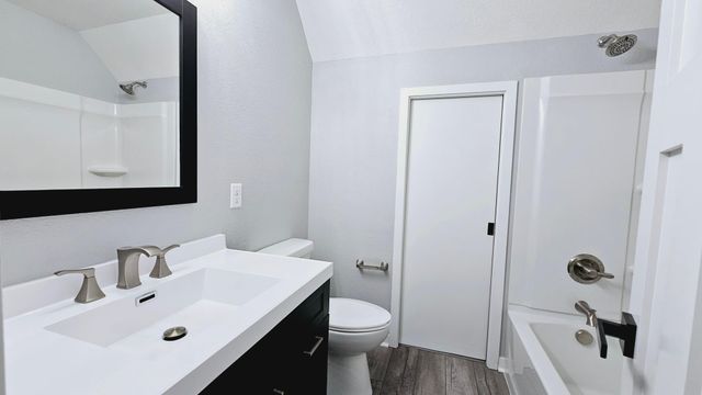 9961 Abert Avenue NE, Monticello, MN 55362