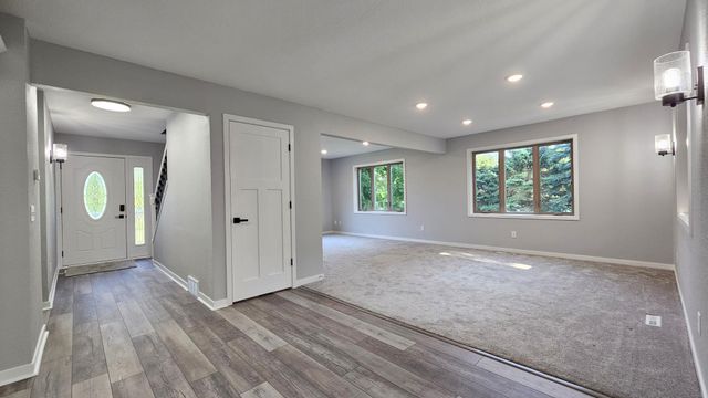 9961 Abert Avenue NE, Monticello, MN 55362