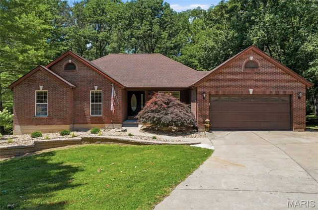 1124 Forest Spring Drive, St Charles, MO 63303