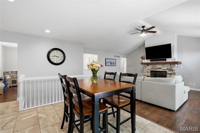 1124 Forest Spring Drive, St Charles, MO 63303