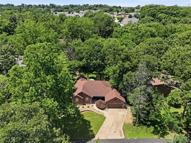 1124 Forest Spring Drive, St Charles, MO 63303