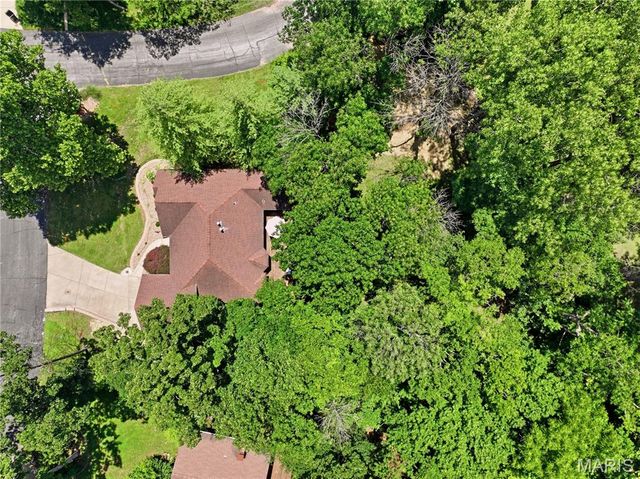 1124 Forest Spring Drive, St Charles, MO 63303