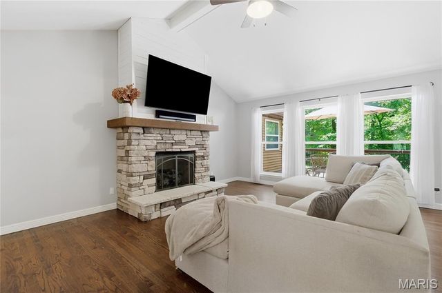 1124 Forest Spring Drive, St Charles, MO 63303