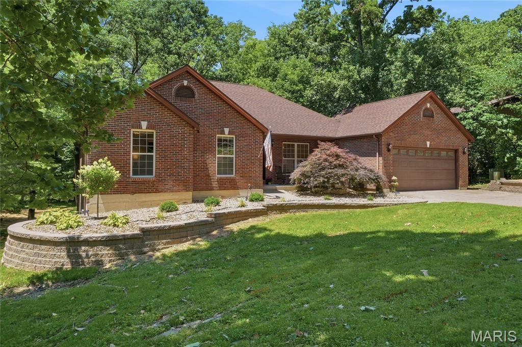 1124 Forest Spring Drive, St Charles, MO 63303