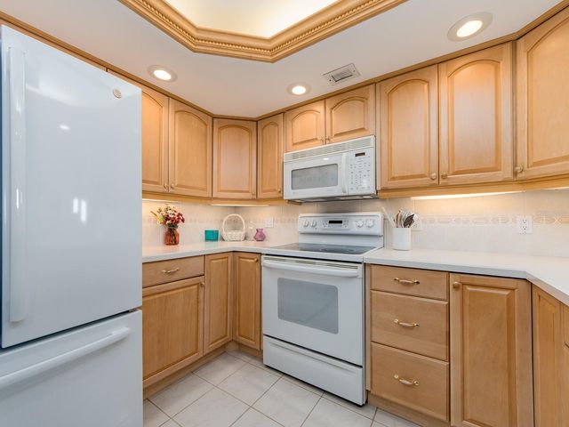 800 S GULFVIEW BOULEVARD 907, Clearwater Beach, FL 33767