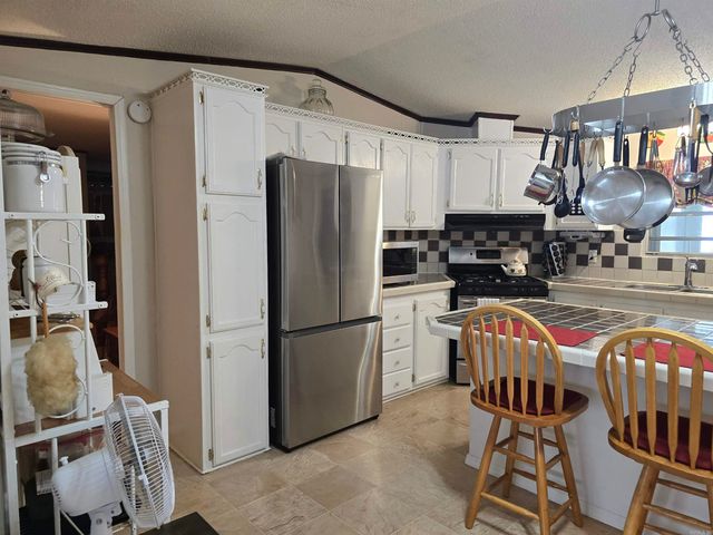 125 Starlight Lane, Romance, AR 72136