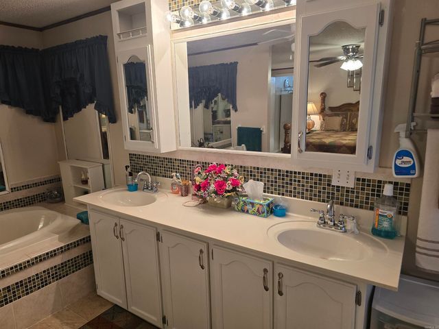 125 Starlight Lane, Romance, AR 72136