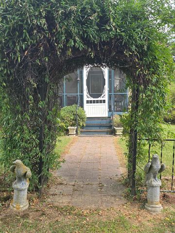 125 Starlight Lane, Romance, AR 72136