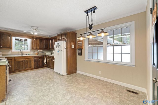 220 Benefield Drive, Attalla, AL 35954