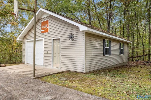 220 Benefield Drive, Attalla, AL 35954