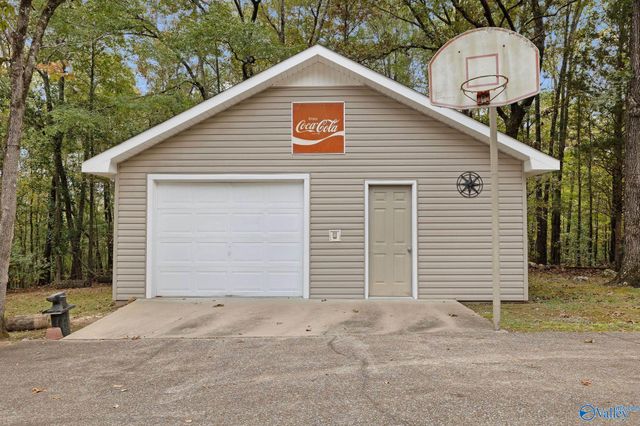 220 Benefield Drive, Attalla, AL 35954