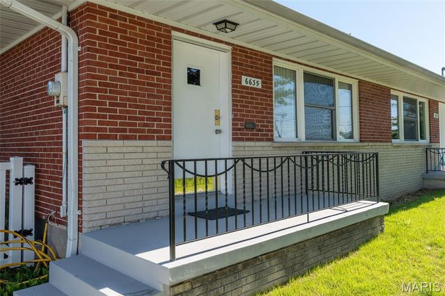 6633 Weber Road, Affton, MO 63123