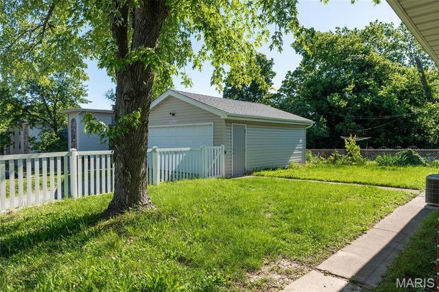 6633 Weber Road, Affton, MO 63123