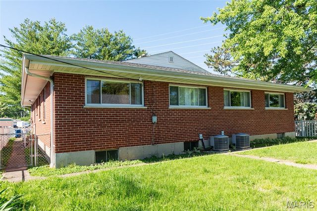 6633 Weber Road, Affton, MO 63123