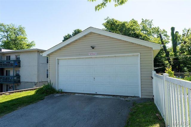 6633 Weber Road, Affton, MO 63123