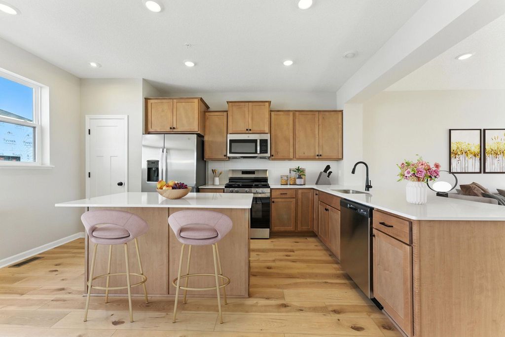 10368 Birchwood Circle, Victoria, MN 55318 — exterior