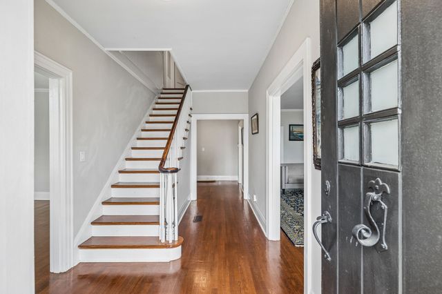214 River St, Hartsville, TN 37074