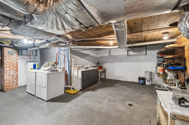 214 River St, Hartsville, TN 37074