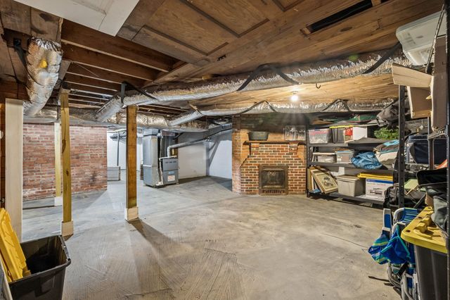 214 River St, Hartsville, TN 37074
