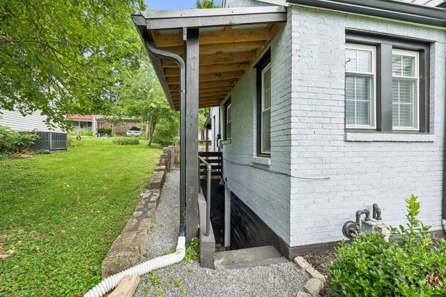 214 River St, Hartsville, TN 37074
