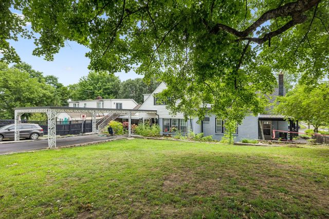 214 River St, Hartsville, TN 37074
