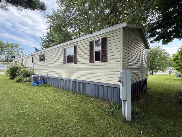 92 Woodland Drive, Wisconsin Dells, WI 53965