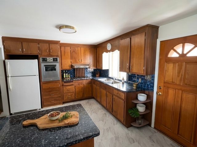20 Nancia St, Boston, MA 02128