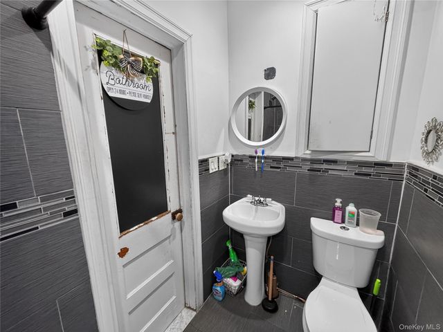 75-37 61ST Street, Ridgewood, NY 11385