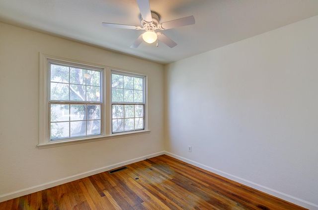 2477 S 9th Street, Fresno, CA 93725