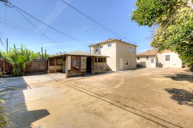 2477 S 9th Street, Fresno, CA 93725