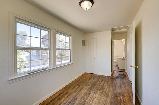 2477 S 9th Street, Fresno, CA 93725
